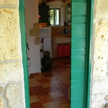 Lavender Cottage-two Bedroom With Terrace בית נופש