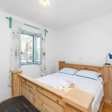 Lavender Cottage-two Bedroom With Terrace *